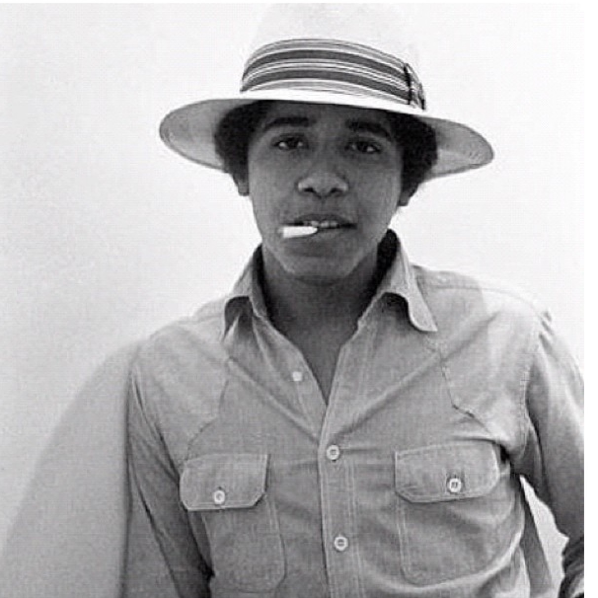Фотография Обамы в молодости